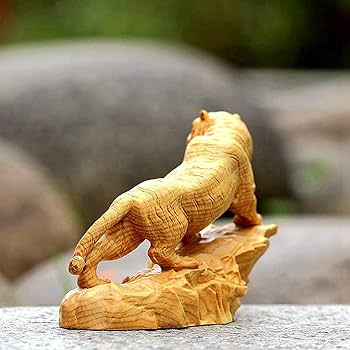Amazon.co.jp: 虎 置物 風水 高級天然ツゲ木彫り 上山虎 木像の